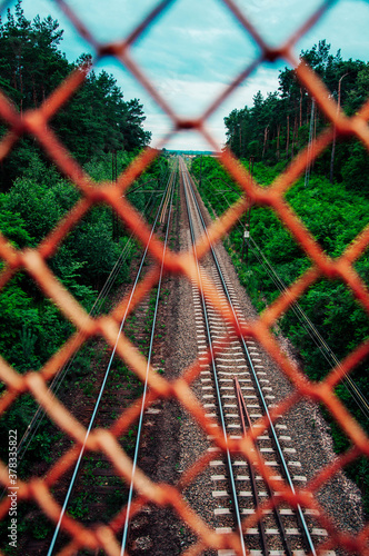 Rails behind the grid