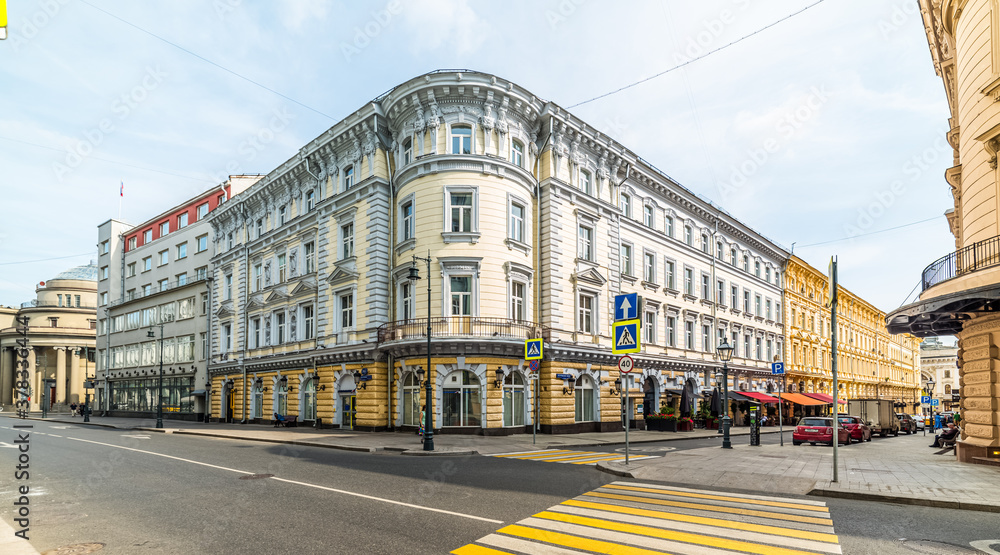 Obraz premium Petrovka street, 20/1-Profitable house 