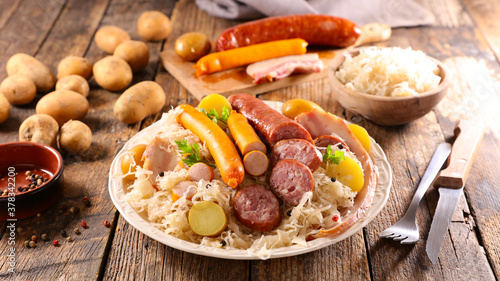Fototapeta Naklejka Na Ścianę i Meble -  sauerkraut-cabbage, potato and sausage