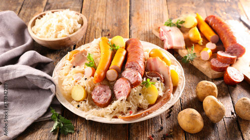 Fototapeta Naklejka Na Ścianę i Meble -  sauerkraut-cabbage, potato and sausage