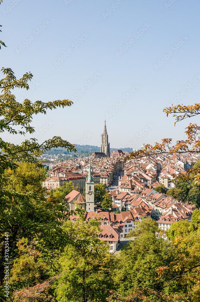 Bern, Münster, Nydeggkirche, Altstadt, Stadt, Altstadthäuser, Aussichtspunkt, Nydeggbrücke, Nydegg, Rosengarten, Aare, Fluss, Sommer, Schweiz