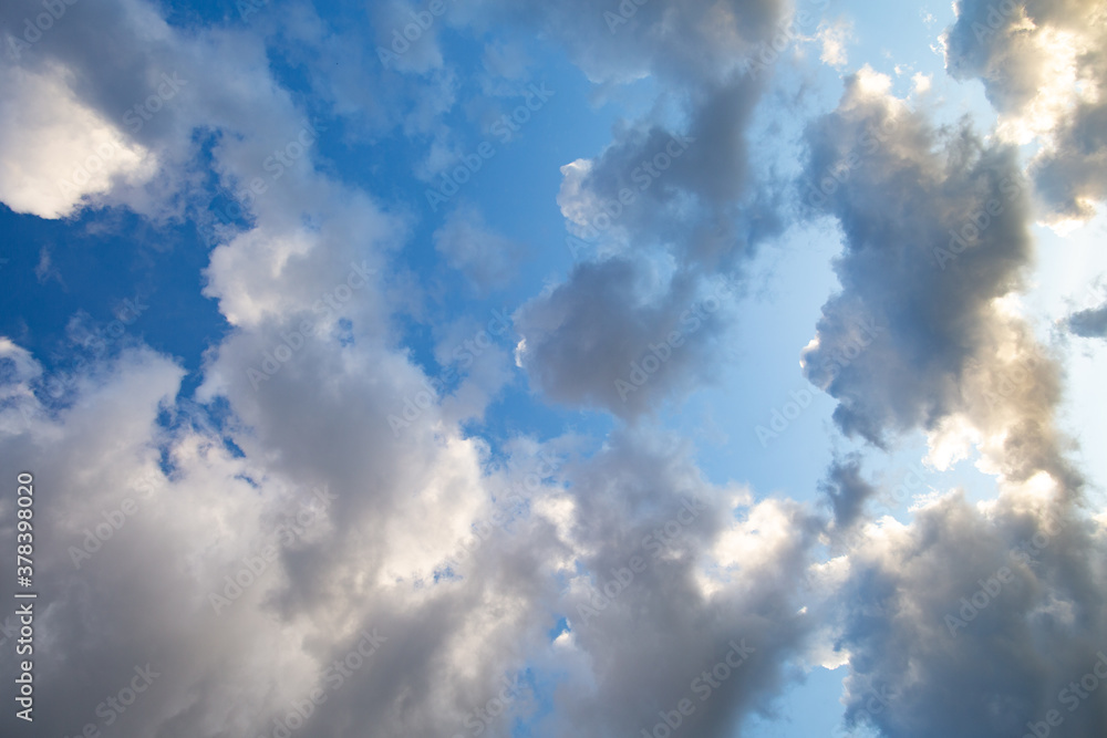 Fototapeta premium Very beautiful clouds in the blue sky.
