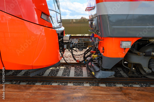 Coupling of the diesel locomotive TEP70BS-347 and the electric train ES1P-014 