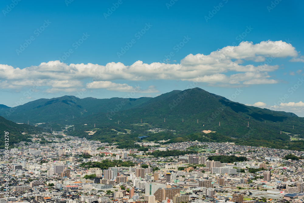 天拝山の山頂から撮影した宝満山