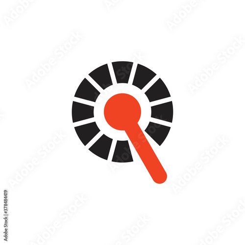 Q letter with keyhole logo design vector