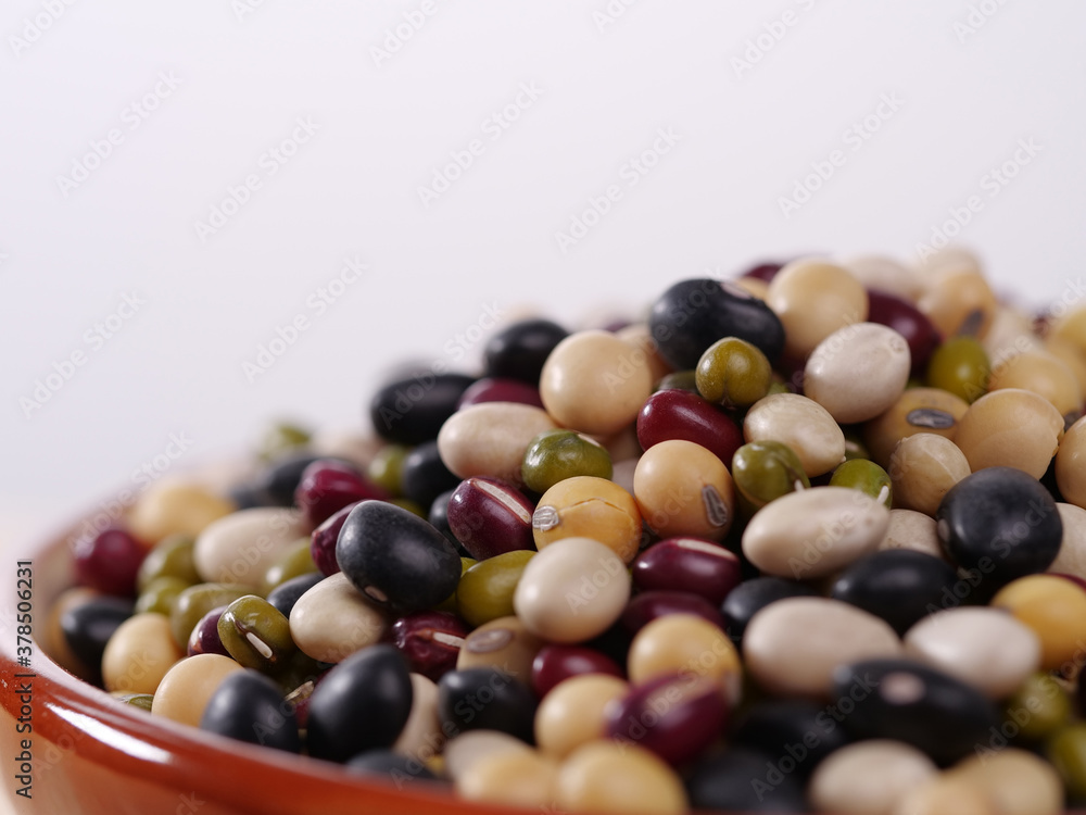 Red bean, Mung bean, Black bean, White bean, Soybean in a bowl Red bean, Mung bean, Black bean, White bean, Soybean in a bowl