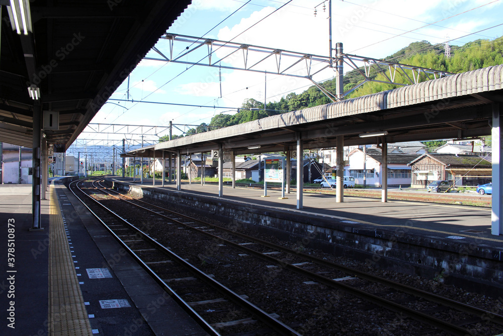 Platform of Saiki station stop in Oita prefecture