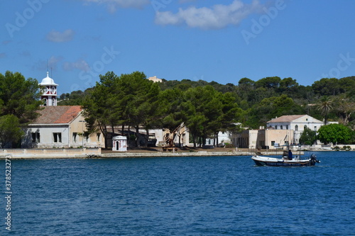 Open the door to Mahón Harbour