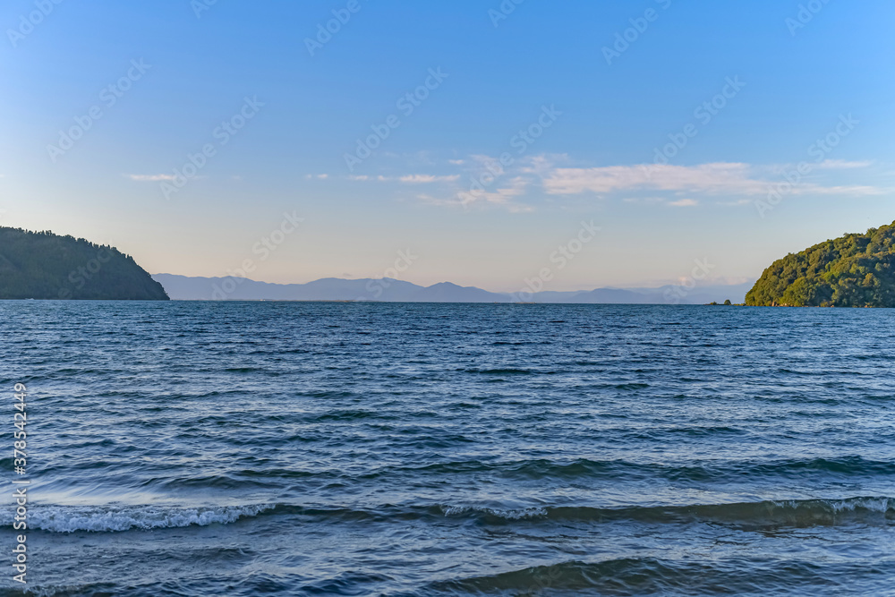 琵琶湖 夏の湖畔
