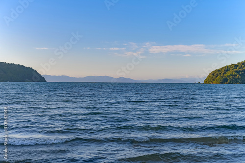 琵琶湖 夏の湖畔 © mtaira