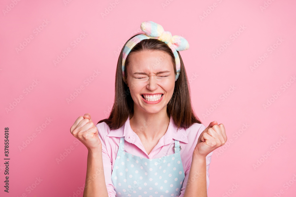 Close-up portrait of her she nice-looking attractive lovely outraged worried nervous brown-haired housewife waiting expecting luck fortune isolated on pink pastel color background Close-up portrait of her she nice-looking attractive lovely outraged worried nervous brown-haired housewife waiting expecting luck fortune isolated on pink pastel color background