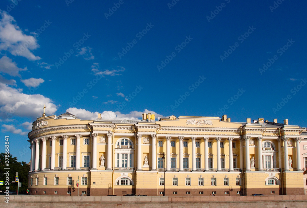 Obraz premium Konstitutsionnyy Sud Rossiyskoy Federatsii, Saint Petersburg, Russia. June 14, 2018.