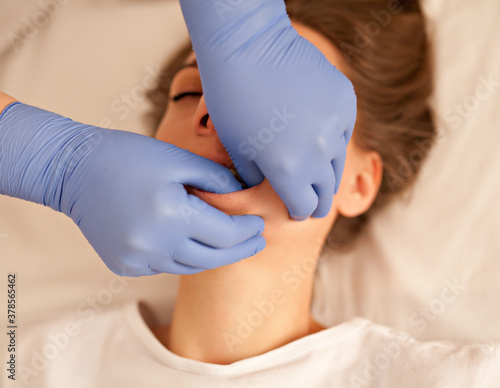Manual sculpting  facial buccal massage