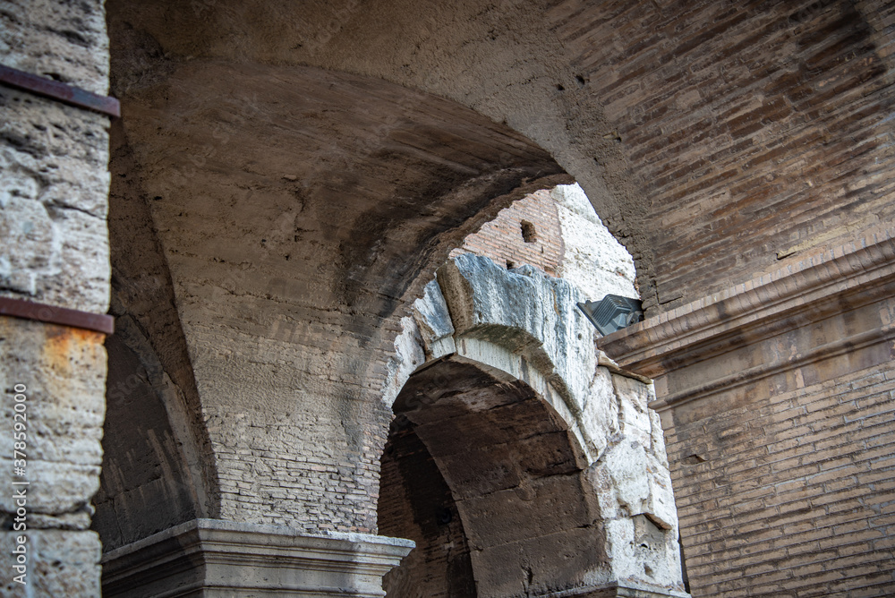 Roma ciudad eterna con muchos monumentos en Italia, Europa