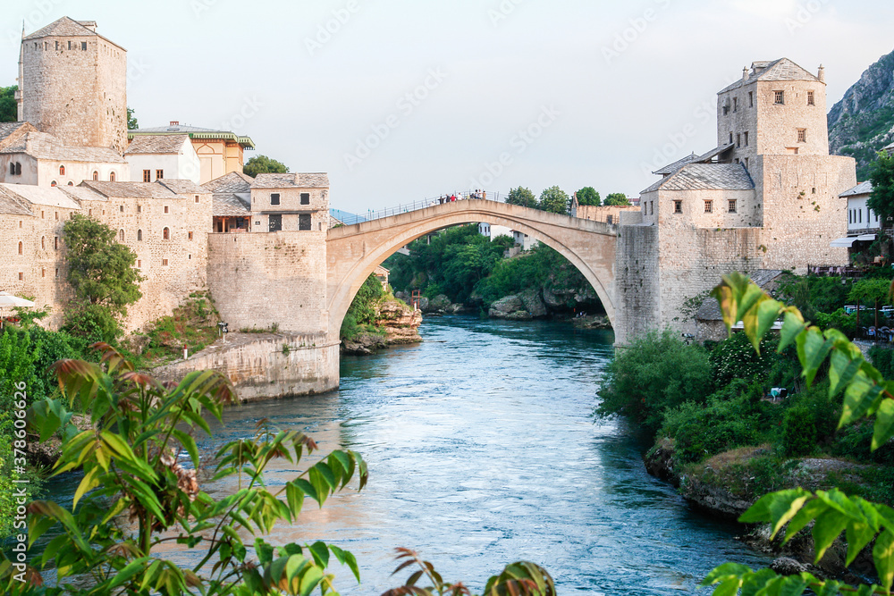 Obraz premium Mostar Bridge - Mostar, Bosnia and Herzegovina