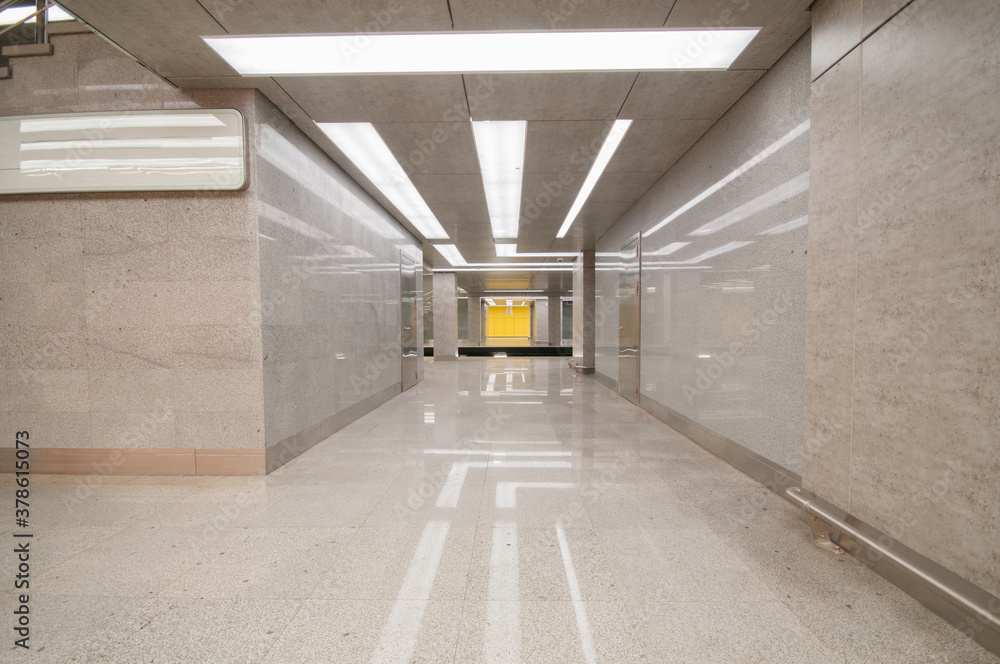 Fototapeta premium Corridor and exit to the subway station platform