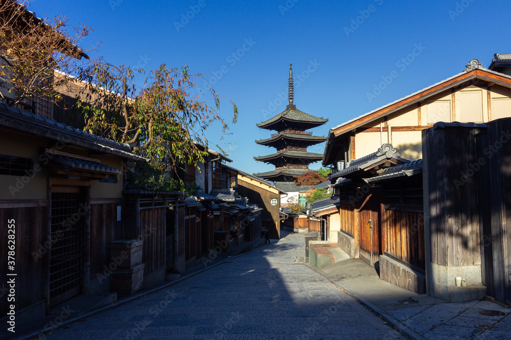 Famous pagoda in sannenzaka street in Kyoto (Japan) Famous pagoda in sannenzaka street in Kyoto (Japan)