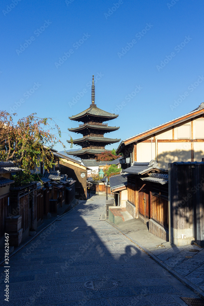 Famous pagoda in sannenzaka street in Kyoto (Japan) Famous pagoda in sannenzaka street in Kyoto (Japan)