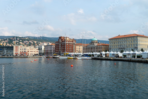 Obraz na płótnie Trieste, Italy - 07 октября, 2014: City embankment, Coast of the Trieste Sea w salonie