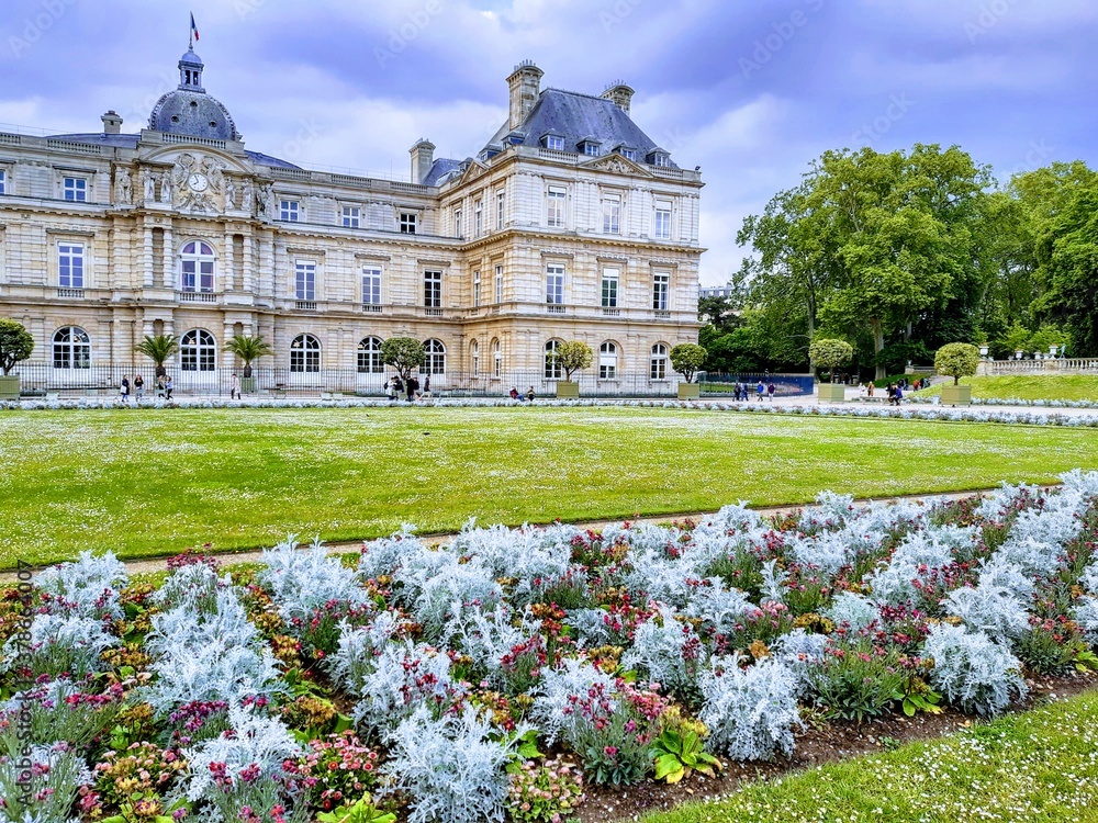 royal palace garden in Paris