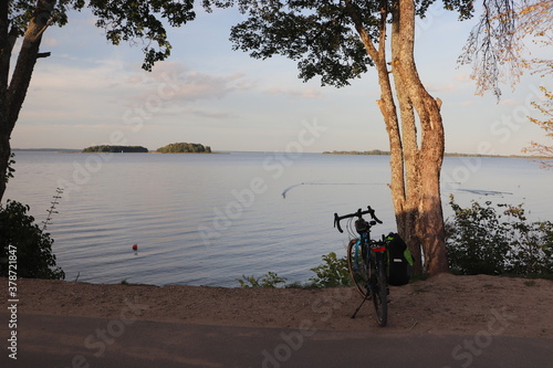 Fototapeta Naklejka Na Ścianę i Meble -  Jezioro Śniardwy, Mazury, turystyka rowerowa gravelem