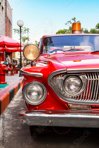 Red retro classic vintage car © Ibenk.88
