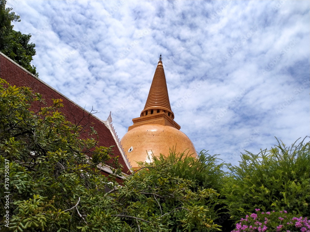 Phra Pathommachedi - Tallest stupa in Thailand