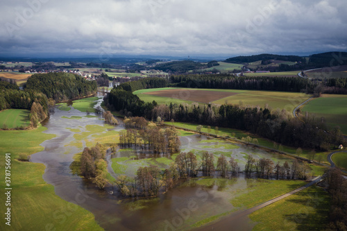 Luftaufnahme der Überschwemmung der Fichtelnaab nähe Erbendorf 