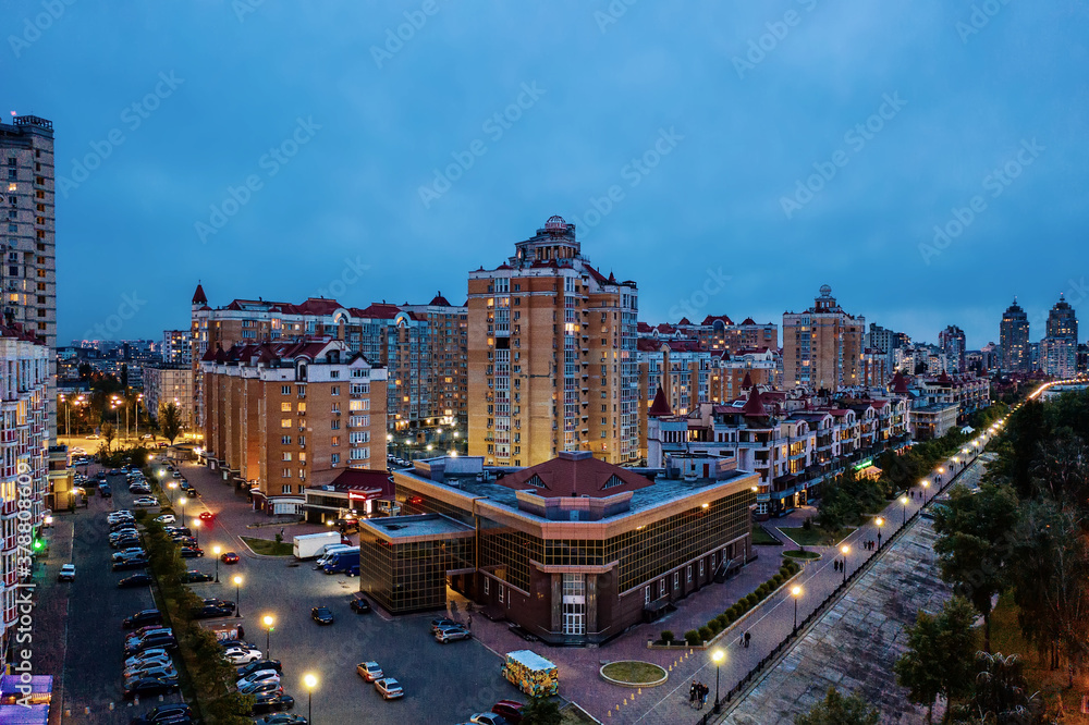 Obraz premium Night Obolon from above