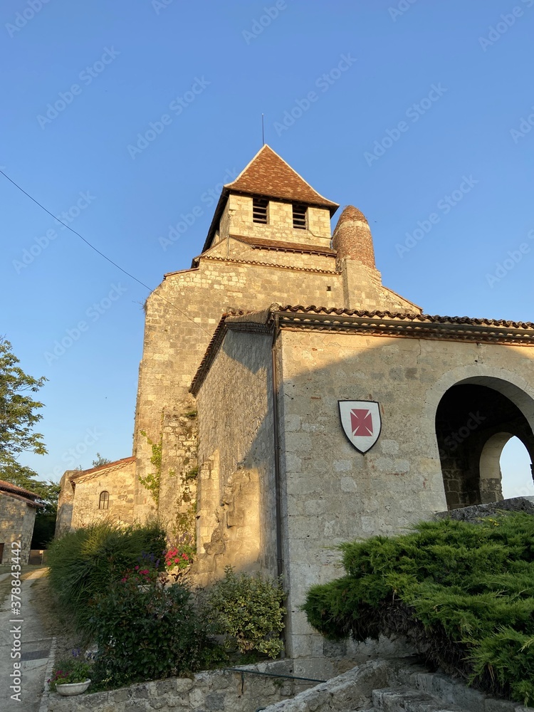 Eglise d'un village, Occitanie