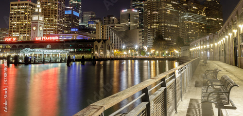Bild auf Leinwand Night Views of Port of San Francisco Waterfront