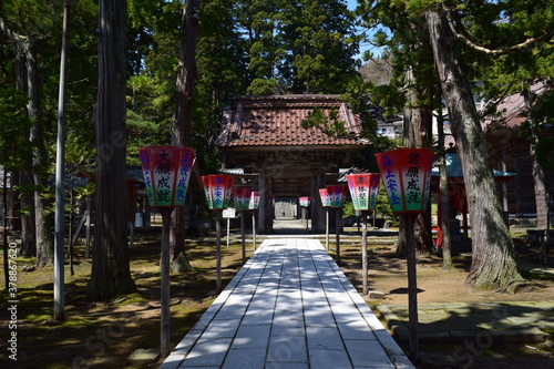 Fotografie 善法寺（ぜんぽうじ）／ 山形県鶴岡市にある善法寺は、2015年11月17日付で建造物６棟が正式に国の登録有形文化財になりました。登録された建造物は、江戸末期から