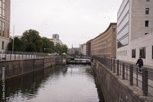 Wallpaper Mural Spree River in Berlin Torontodigital.ca