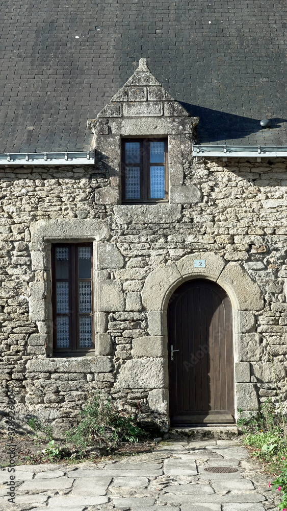 ancienne maison de Paludier à Saillé dans les marais salants de Guérande