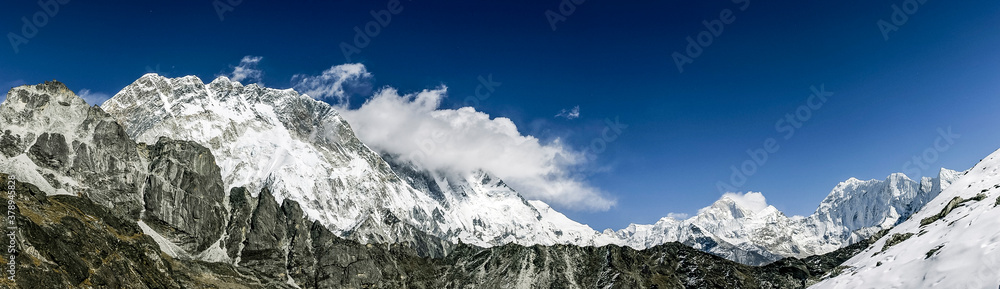 Niyang Khola,Sagarmatha National Park, Khumbu Himal, Nepal, Asia.