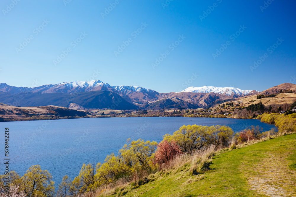 Lake Hayes in New Zealand