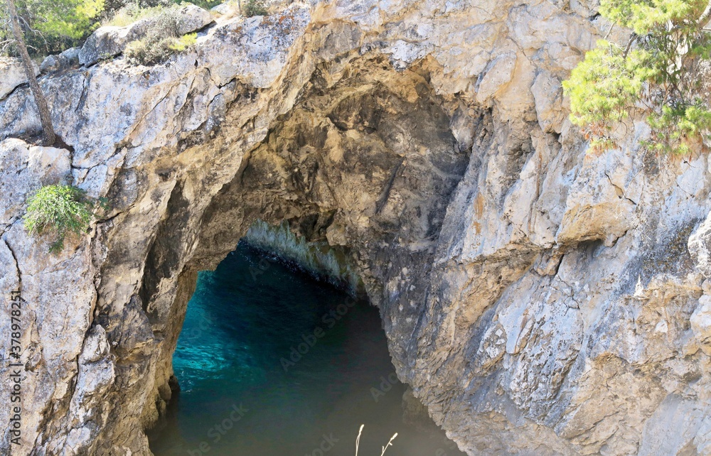 Grotta delle viole
