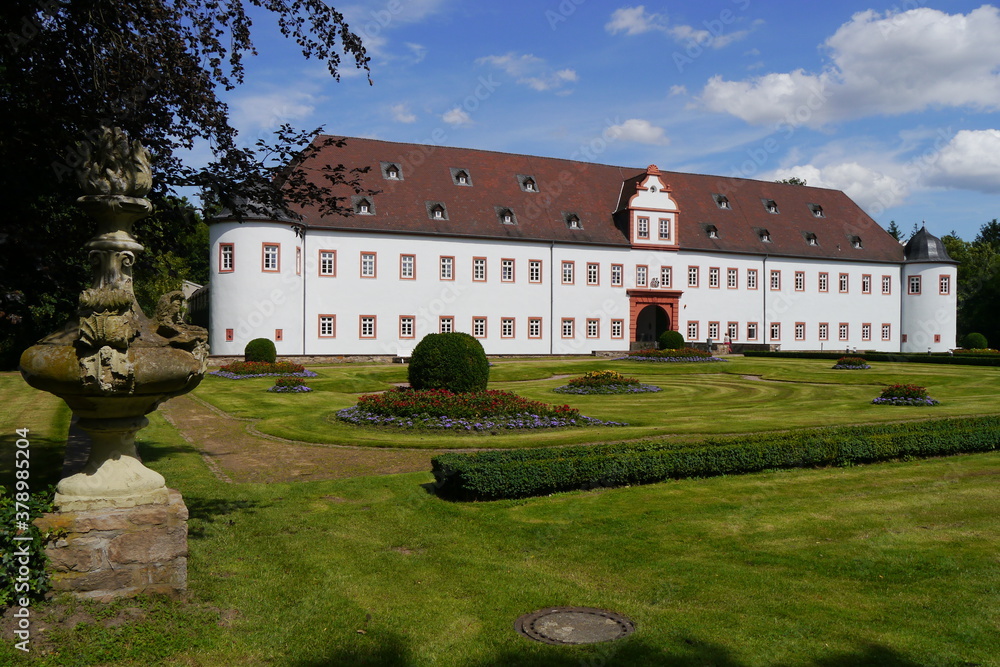 Schloss Schönborn  in Heusenstamm