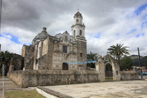 Iglesia de Guadalcazar, San Luis Potosí photo