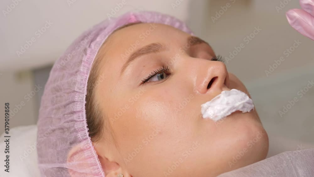 Cosmetology. Anesthesia on the lips for permanent lip makeup or lip augmentation procedure Cosmetology. Anesthesia on the lips for permanent lip makeup or lip augmentation procedure