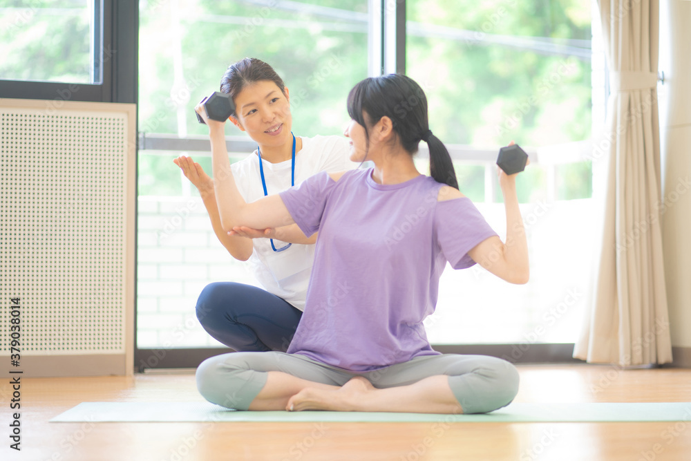 パーソナルトレーナーと生徒
パーソナルトレーナーと生徒