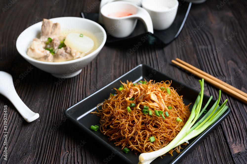 Rice noodles with pork bone stock Rice noodles with pork bone stock