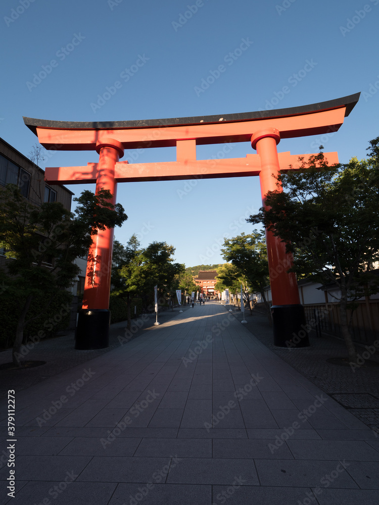 Santuario Fushimi Inari, en Kioto, Japón Santuario Fushimi Inari, en Kioto, Japón