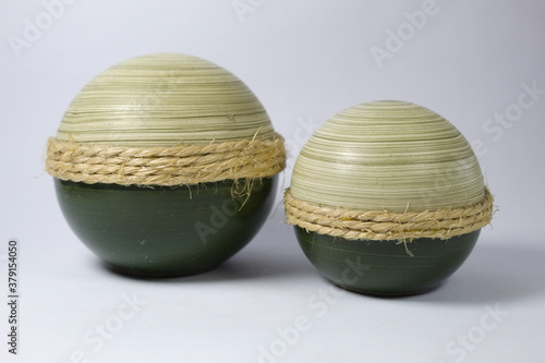 Ceramic balls with coiled rope