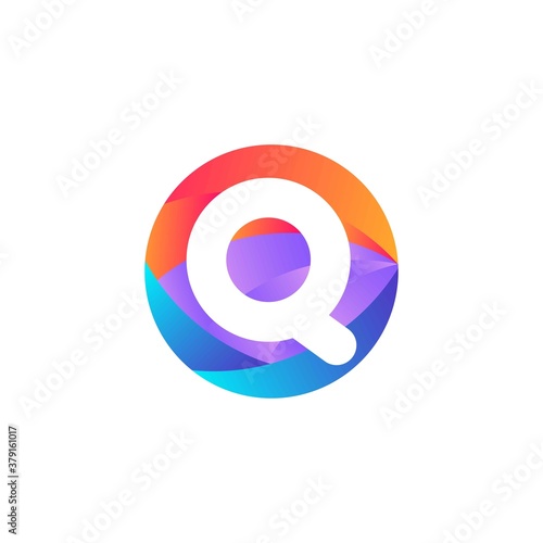 q letter Circle logo design. Ellipse logo with gradient.