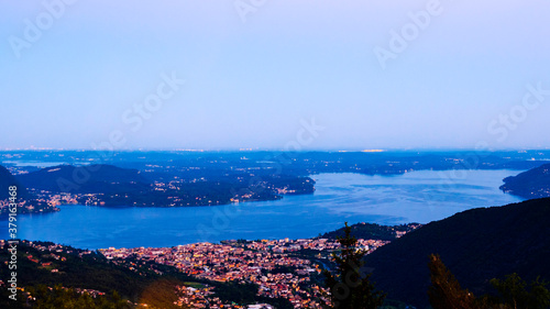 Panorama del Lago Maggiore fotografato dalle alture. © Angelo