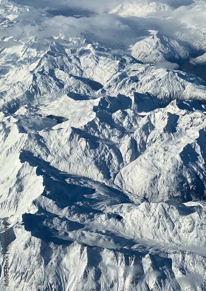 Fototapeta premium Swiss Alps, snow covered mountains
