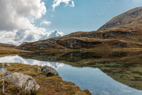 Il lago incontra il cielo photo