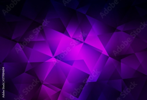 Dark Purple vector shining triangular backdrop.