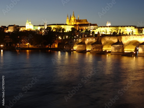 Abends an der Karlsbrücke, in Prag